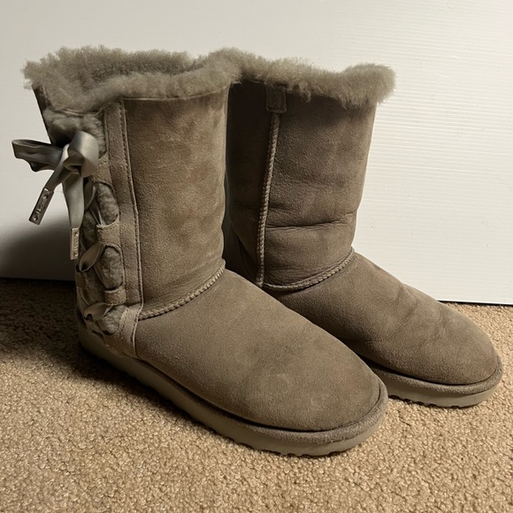 UGG grey Pala side lace up boots, good condition. Measures as women’s 5 - Picture 2 of 7